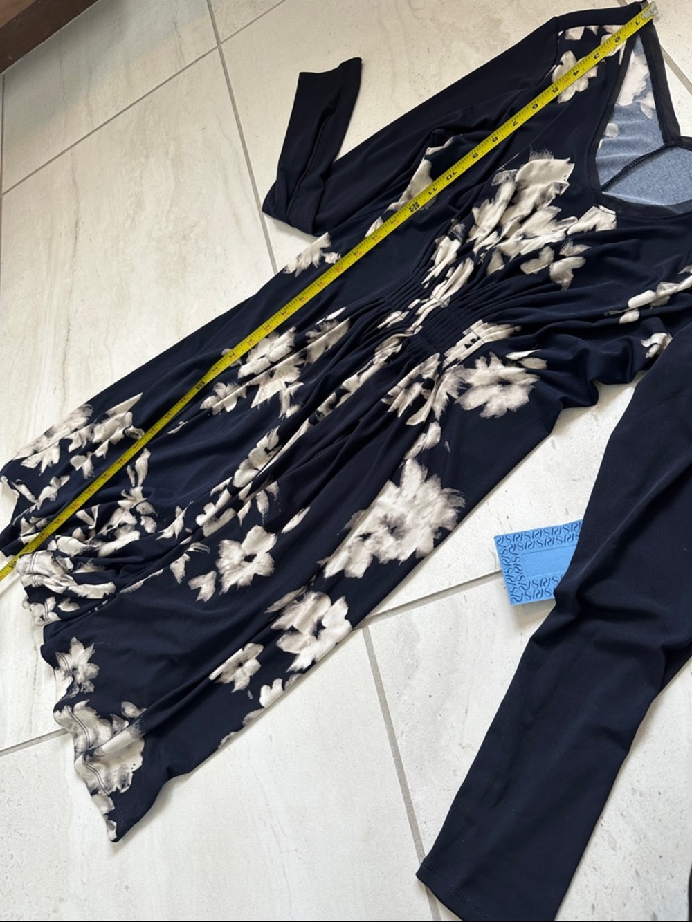 Simply Vera Soft flowing Navy Floral dress, Size L. Vera Wang - Picture 9 of 13